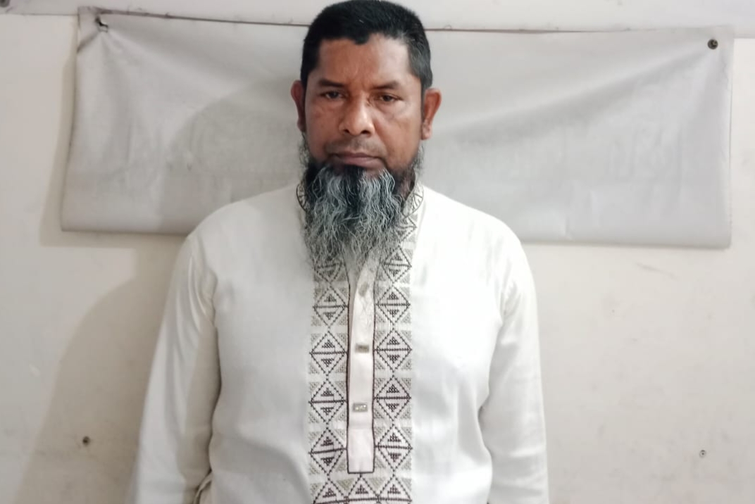 খিলক্ষেতের ৩০০ ফিট এলাকায়  ঝটিকা মিছিলের অভিযোগে যুবলীগ নেতা আটক